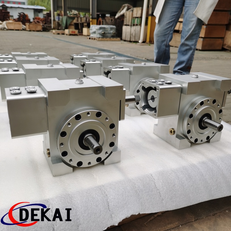 定制小間隙弧分精密減速機(jī)伺服雙導(dǎo)程